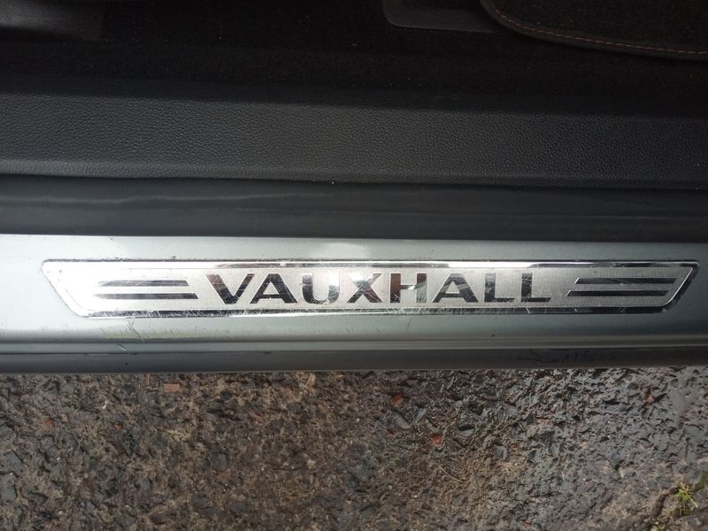 VAUXHALL ASTRA