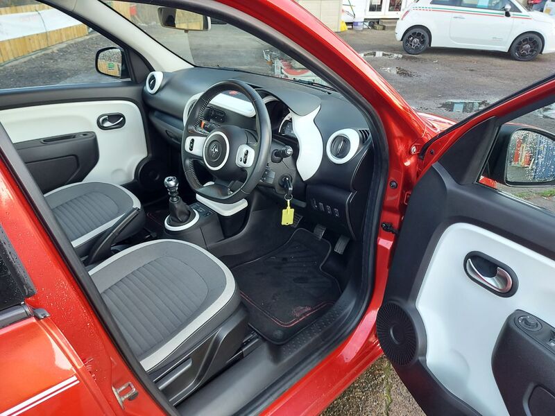 RENAULT TWINGO