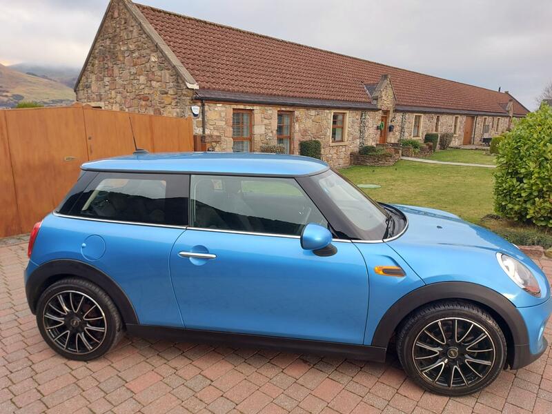 MINI HATCH