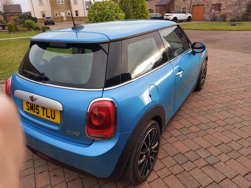 MINI HATCH